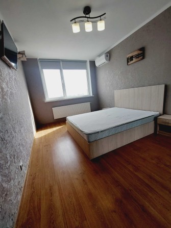 Сдам 1 комн.квартиру, проспект Европейского Союза 41-Д, ЖК V-Квартал - фото 1