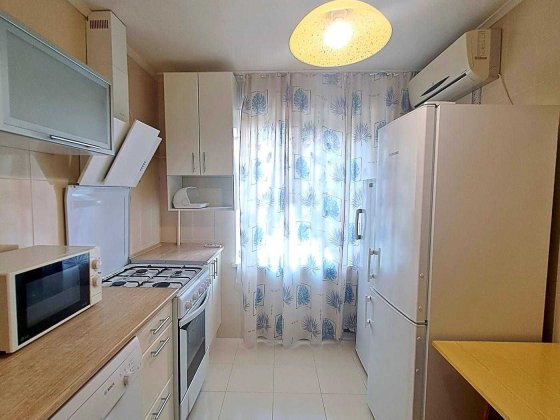 Автозаводська 89а, оренда 3-к квартири, газ, 5 поверх, Оболонський р-н Киев