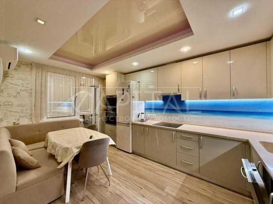 Пропонується в оренду видова, простора та сучасна двокімнатна квартира Київ