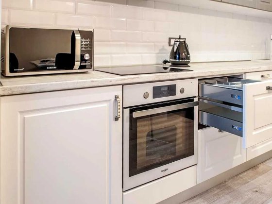 Пропонується в оренду світла та затишна 3кімнатна квартира.Нова Англія Киев