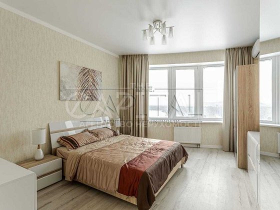 Доступна для аренды видовая квартира с видом на Киев  расположена на 14/22 этаже и общей площадью 75