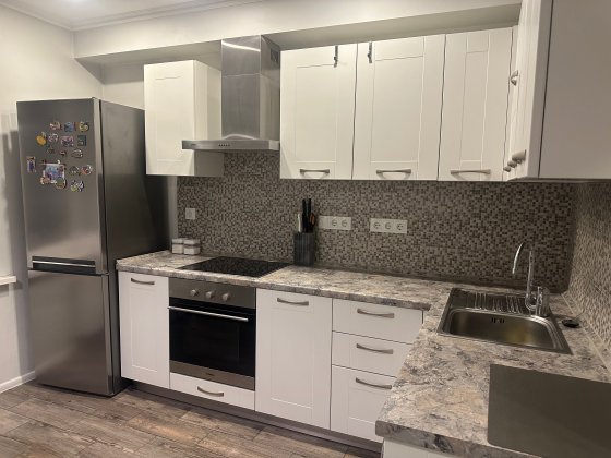 2- к квартира! Юлії Здановської 34-а!