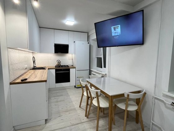 Оренда 2к. кв. Русанівка, б. Шамо 13 Киев