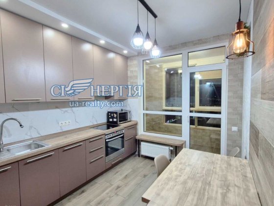 1-кім Правди 45 ЖК Варшавський Виноградар Київ