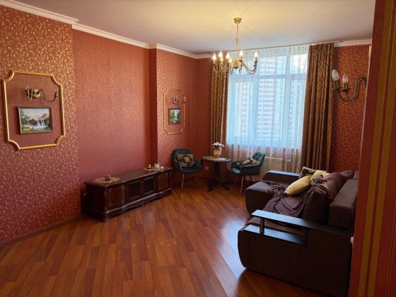 3-х кімнатна квартира на Гната Хоткевича, 10, м. Чернігівська Киев