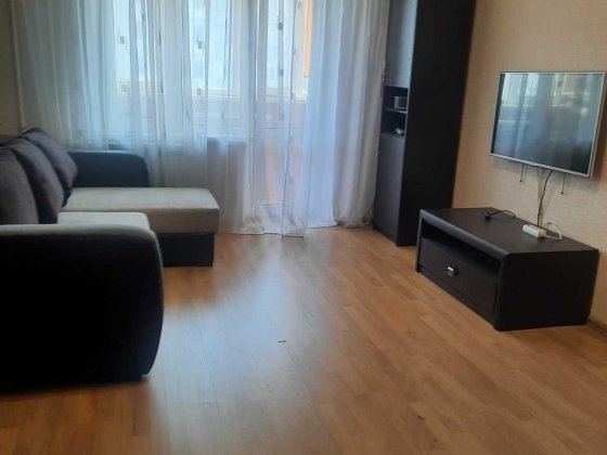 большая современная 1-к.квартира с мебелью и техникой на  пл. Шевченка Київ