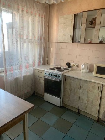 сдам 1-к.квартиру с мебелью и техникой, метро Оболонь - фото 1