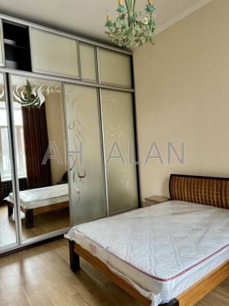 Аренда 2-кімнатної квартири, 55 кв.м. Музейний провулок 8б Центр Київа - фото 1