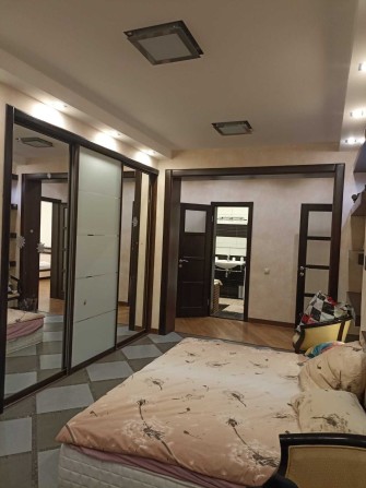 Здам 3 кім кв Дніпровський рн вул Раїси Окіпної 8. метро 7х  пішки. - фото 1