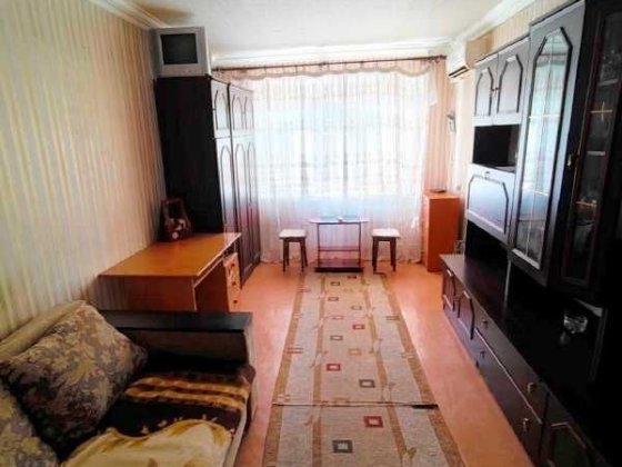 М Деміївська 12 хв ПІШКИ, УКОМПЛЕКТОВАНА з великою кімн, КОНДИЦІОНЕР, БОЙЛЕР Киев