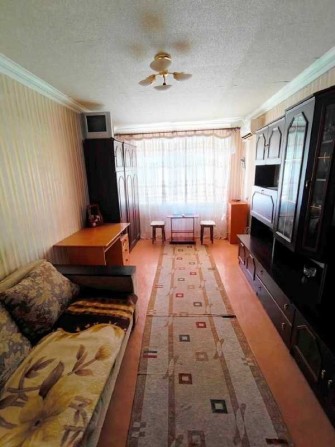 М Деміївська 12 хв ПІШКИ, УКОМПЛЕКТОВАНА з великою кімн, КОНДИЦІОНЕР, БОЙЛЕР - фото 1