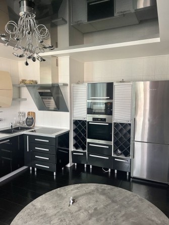 Сдам в оренду 1к 53кв Осокорки вул. Урловская 21б поруч Rivel Mall - фото 1