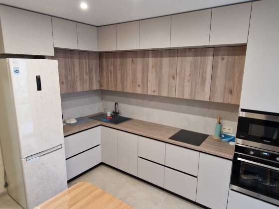 Двокімнатна комфортна і сучасна. Без комісії. Здамо довгостроково. Киев