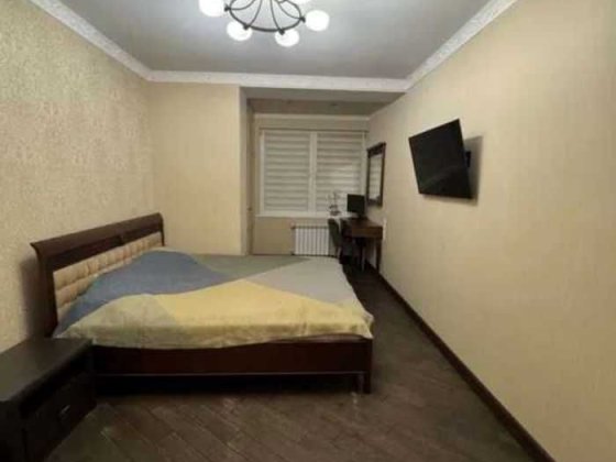 Здається 2-кімнатна квартира,вул.Макіївська,10Б Київ