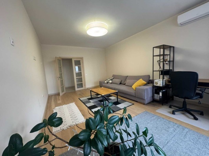 3-кімнатна квартира на Подолі,  вулиця Введенська, 29/58. - фото 1