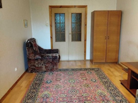 Оренда кімнати на Григоренка, 4000грн. для дівчини або жінки.