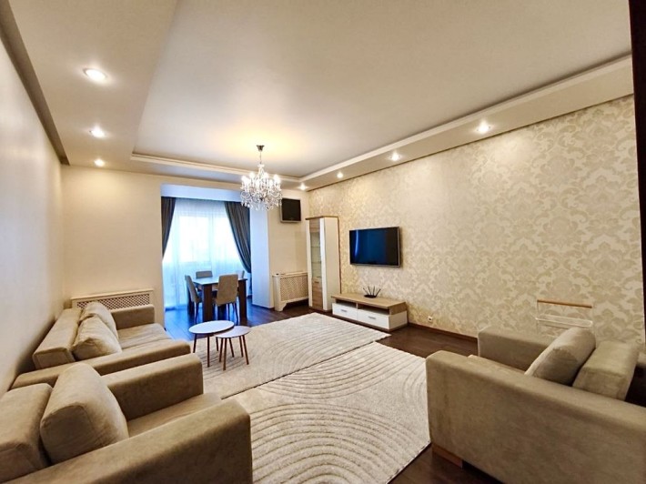 Оренда  2-к квартири у престижному будинку  Подолу. Почайнинська,70. - фото 1