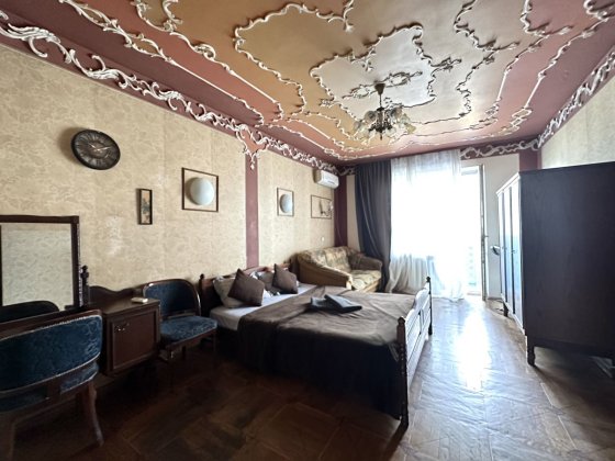 Здається трикімнатна квартира в центрі Києва довгостроково Киев