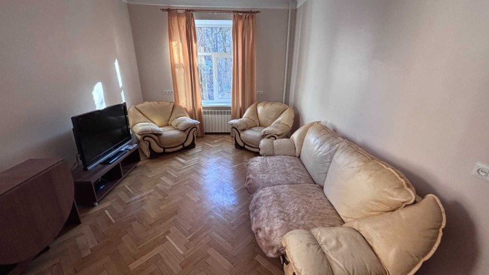 Оренда 2к квартири по вул.Підвисоцького, Печерськ, метро "Звіринецька" - фото 1