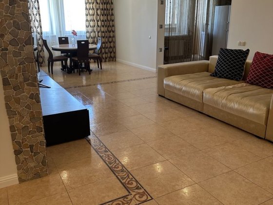 Здам в оренду власну  трикімнатну квартиру в ЖК Голосієво Киев