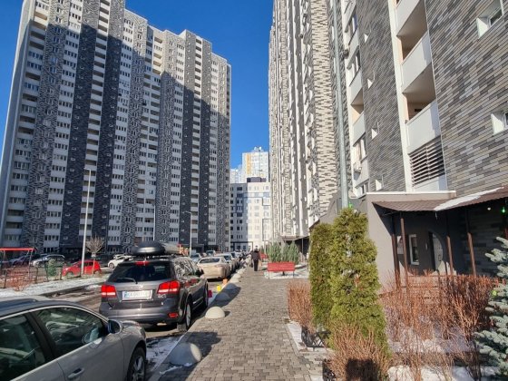 Здам в оренду 1-к.,Ревуцького 54Б, 48 кв м, генератор Киев