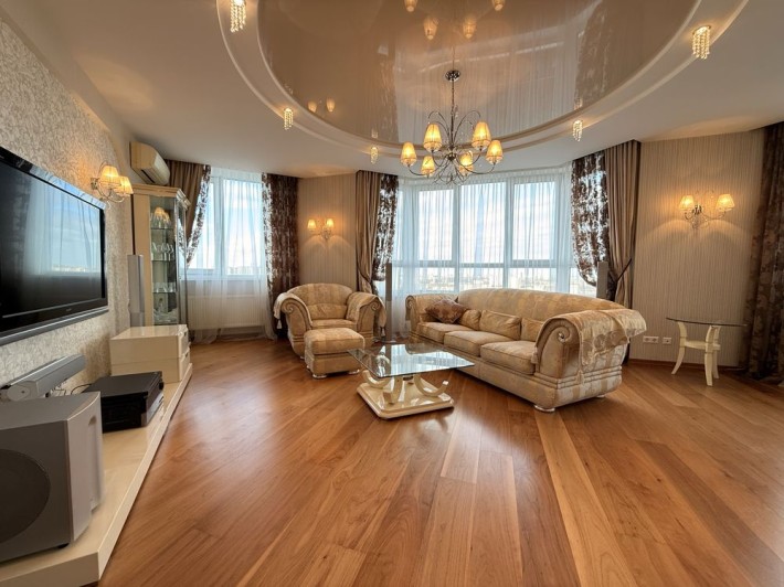 Героїв Оборони 10а оренда 3к квартири Голосіївський район парк метро - фото 1