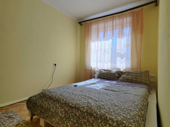 Двокімнатна квартира на Докії Гуменної 4