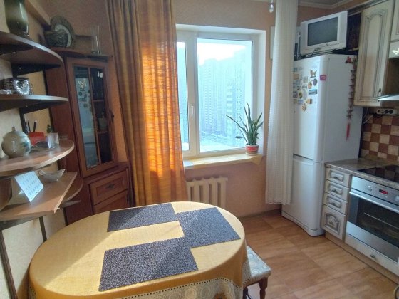 Квартира  Позняки Киев