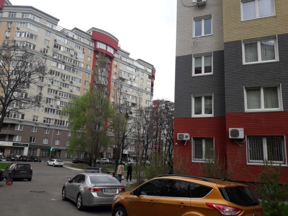 Сдам свою двухкомнатную на ул. Ю. Здановой (Ломоносова) 81б. 1 этаж.