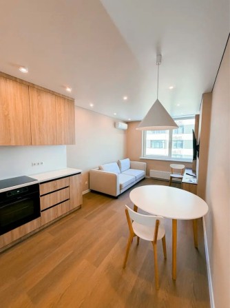 Без%, Всеволода Змиенка 34/21 - фото 1