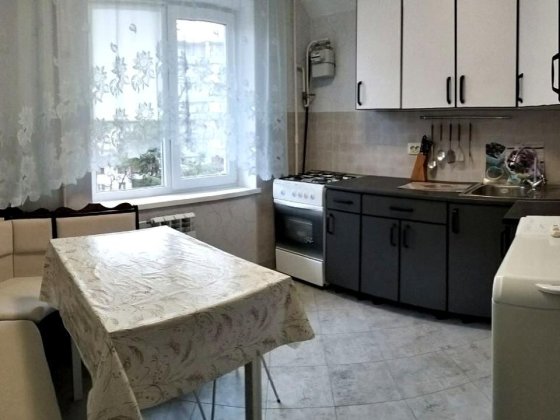 Оренда трьокімнатної квартири біля м. Лісова Київ