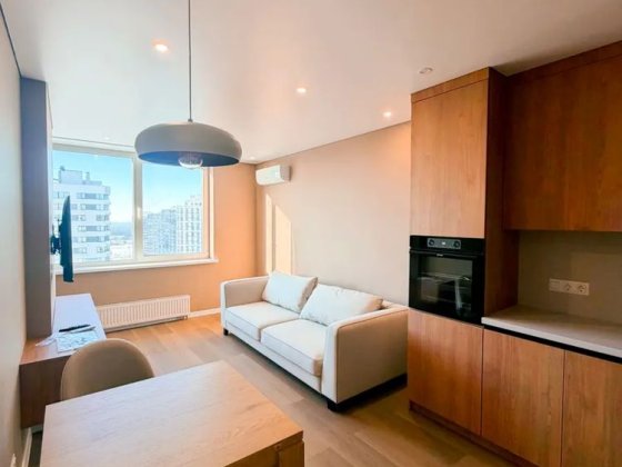 Без%, Варшавский 3,  Олеся 17, Генератор Киев