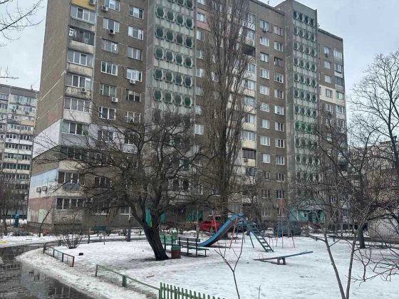 Однакомнатная Кибальчича  срочно сдам Київ