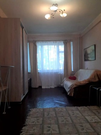 Сдам двух кімнату квартиру Павла Тичини 12а

Павла Тичини прос - фото 1