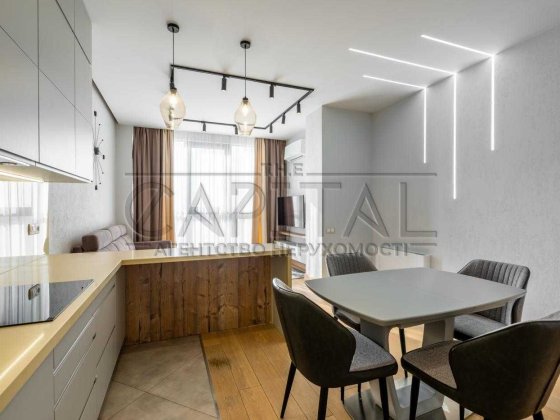 Оренда  Печерськ, ЖК Дельмар , 84м2 , метро Звіринецька . Киев