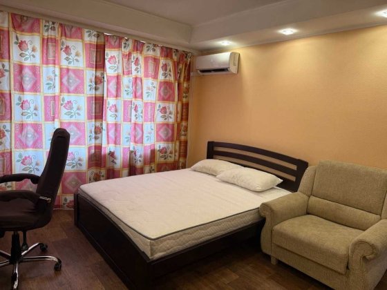 Сдам в довготривалу оренду 1-кімнатну, б-р Котляревського, 5, метро Дарниця 5 хв. пішки. Киев