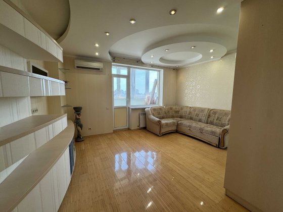 Оренда 1к. квартири вул. Урлівська, 11/44 (Осокорки)