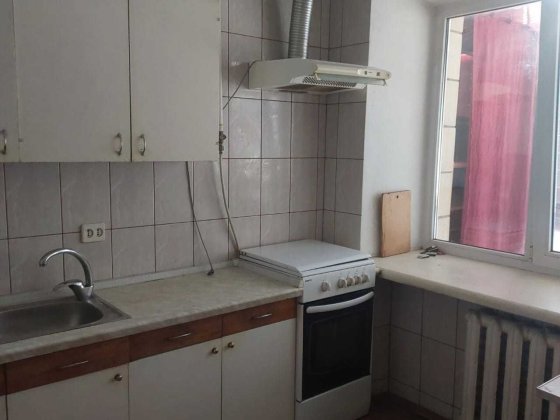 Здається роздільна 1-к квартира на Подолі,3 хв пішки м.Тараса Шевченка Київ