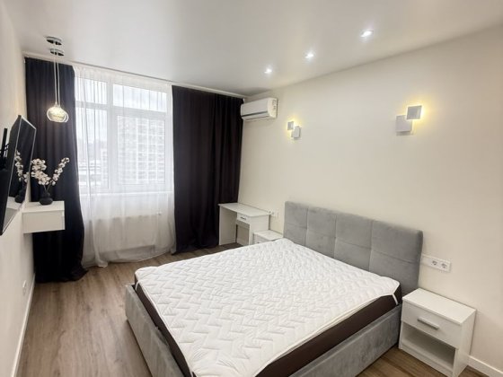 Оренда 1к., ЖК Варшавський, просп. Європейського Союзу 41Є, генератор.