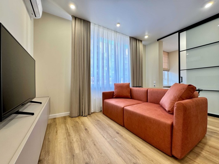 Перша здача! Яскравої 1кім 41м2 з кабінетом і гарним плануванням в пейзажному ЖК Республіка - фото 1