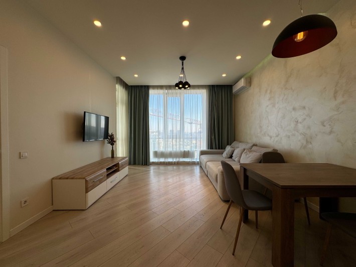 Оренда квартири панорама у центрі Києва Саксаганського 37к Royal Tower - фото 1