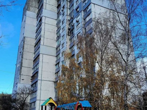 Здається в оренду 3-кімнатна квартира вул. Севастопольська, 17 Дарниця Київ