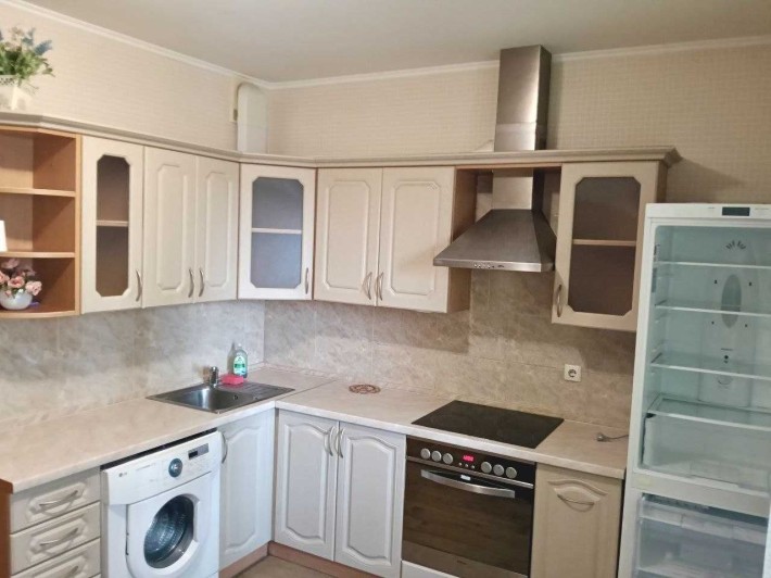 1кім Вул.Драгоманова 1К - фото 1