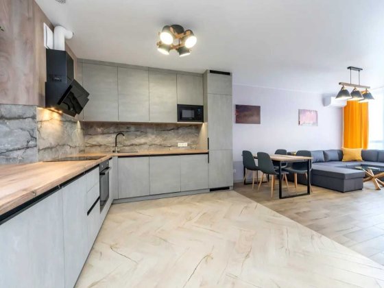 Перша здача Варшавський плюс 2 к Киев