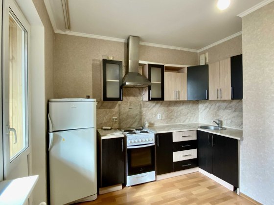 Урлівська 36, Оренда 2-к квартири, 7й поверх, Позняки, Є генератор