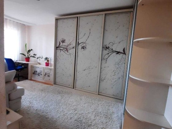 Аренда 3к. с ремонтом, Виноградарь, ул. Порика