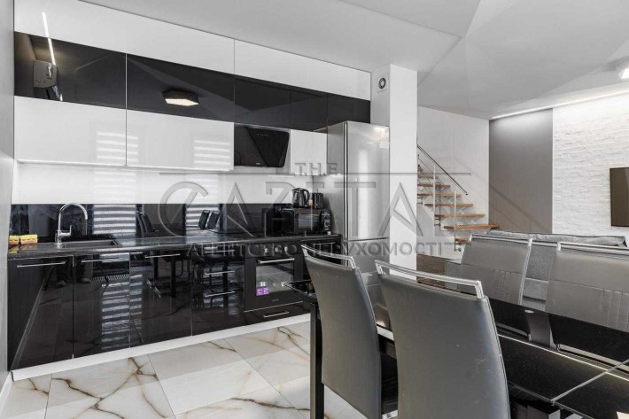 ОДЕНДА! стильна видова 3-рівнева квартира в ЖК Rybalsky Рибальський - фото 1