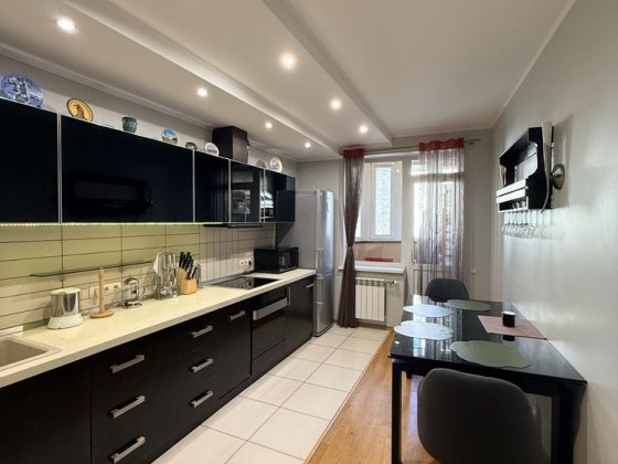 Оренда вул. Дніпровська набережна, буд.23, 3-х ком 106м Киев