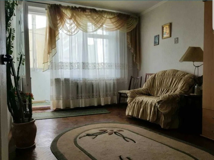 Видова 1 к. Празька, 17 Дніпровський район, Ленінградська площа - фото 1