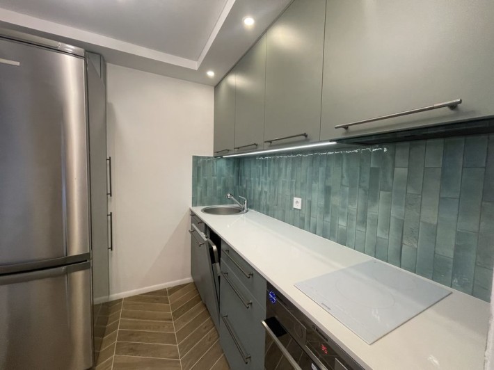 Арсенальня, пр. Виноградний, 6.  2 пов. - фото 1